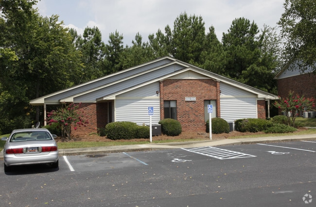 Building Photo - Stonegate Apartments