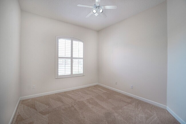Building Photo - Spacious 3-Bed Home in Magnolia Plantation...
