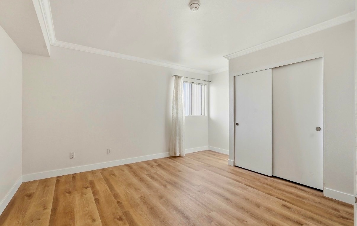 Building Photo - 5325 Newcastle Ave