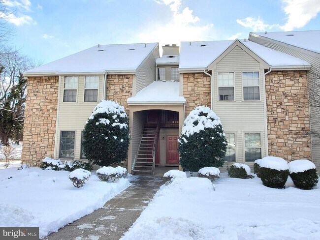 Building Photo - 162 Tavistock Rd