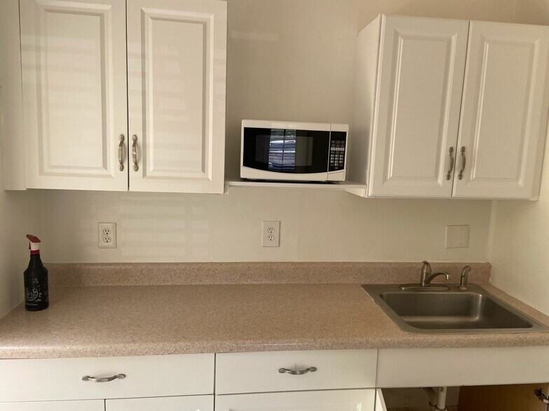 Building Photo - 8325 SW 91st St