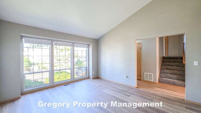 Building Photo - 7 60th Pl SE