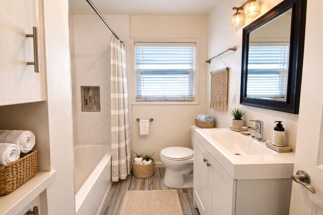 Building Photo - Prime North Park Living – Stylish Upstairs Corner 1-Bedroom!