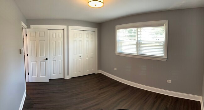 Building Photo - 3760 W 120th St