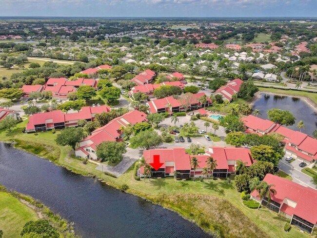 Building Photo - 6 Lexington Ln E