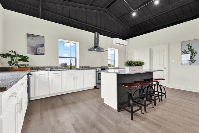 Building Photo - 261 Co Rd 423