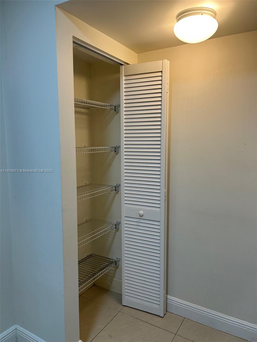 Building Photo - 31 SE 5th St