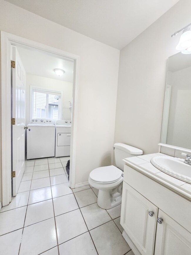 Building Photo - Updated 4BD Home in Gleneagle