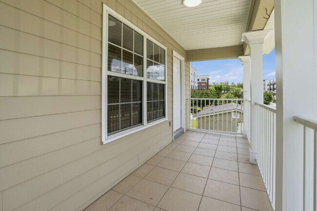 Building Photo - Beautifully Renovated 3 BD 3 BA Single Family Home Near Florida State University Campus.