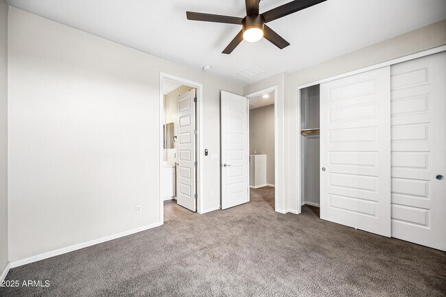 Building Photo - 2090 S Dorsey Ln