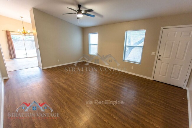 Building Photo - 6714 E Flynn Ave