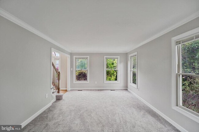 Building Photo - 4287 Exeter Dr
