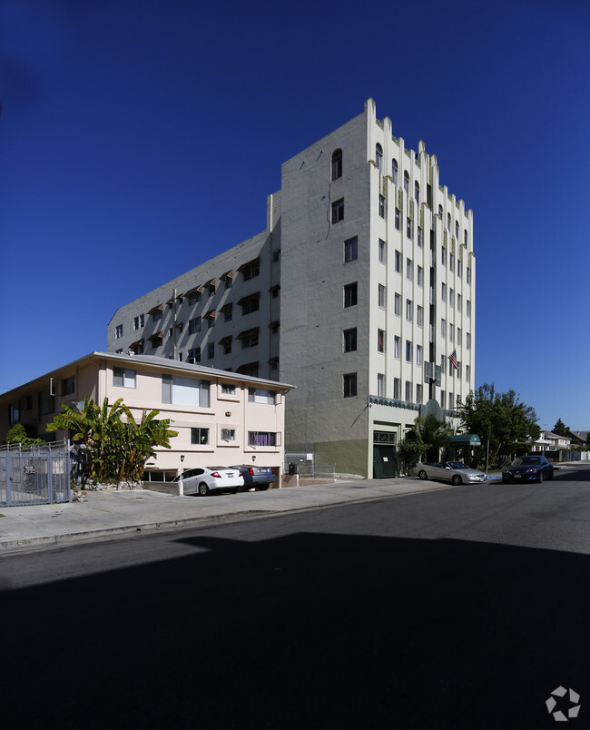 Building Photo - Serrano Towers