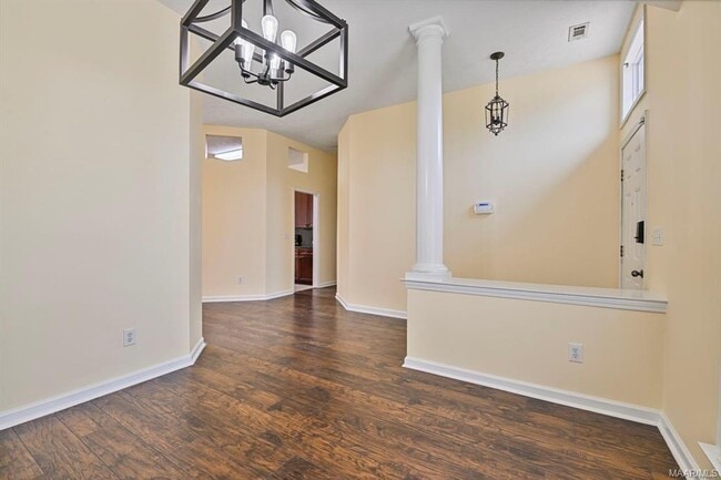 Building Photo - 3830 Claiborne Cir