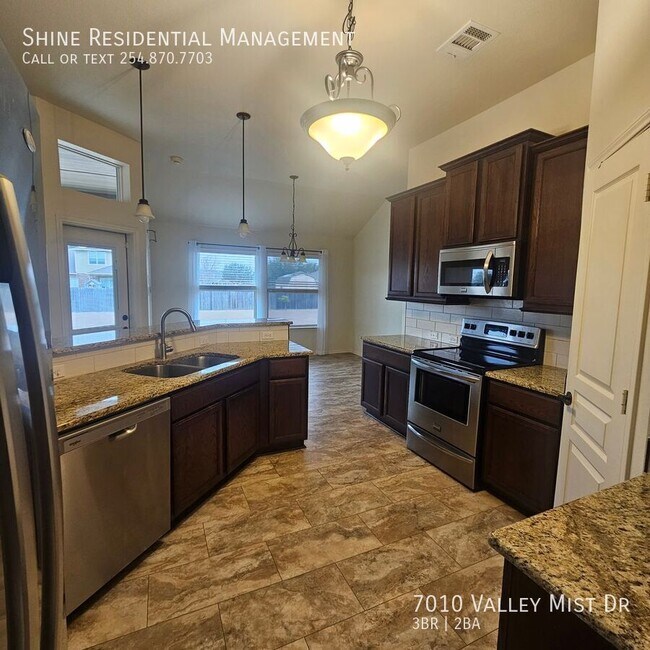 Building Photo - 7010 Valley Mist Dr