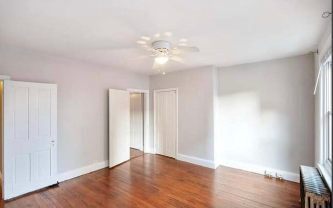Building Photo - 726 S 16th St
