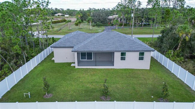 Building Photo - 6227 Tropicaire Blvd