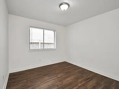 Building Photo - 16122 Cypress Point Dr