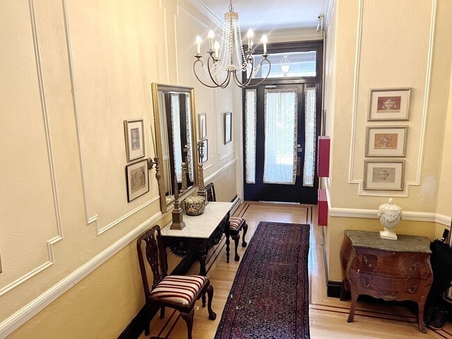 Building Photo - 86 Commonwealth Ave