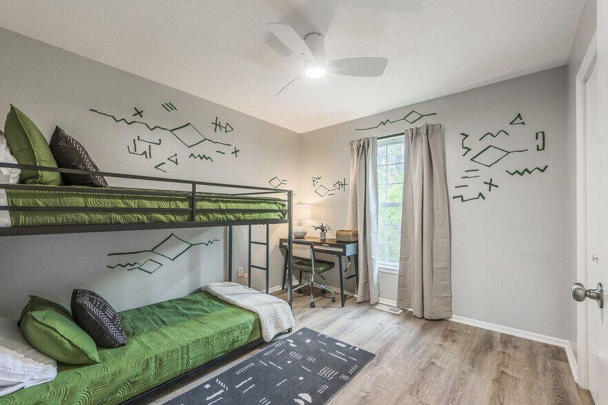 Building Photo - 433 Spring Ave