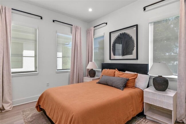 Building Photo - 503 W Canton Ave