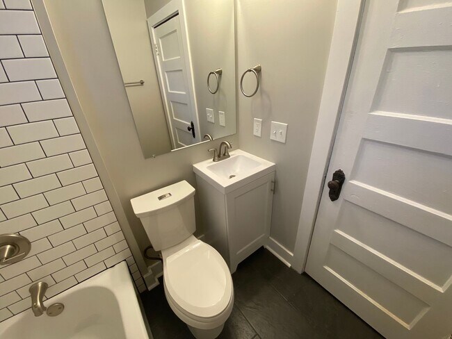 Building Photo - Fully Remodeled House!