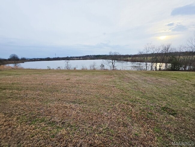 Building Photo - 6136 Old Post Lane