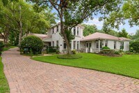 Building Photo - Luxury Rental Available