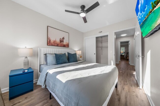 Building Photo - 13737 Via Tres Vistas