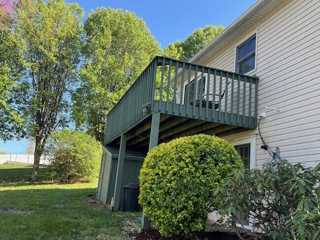 Building Photo - Single Family Home for Rent