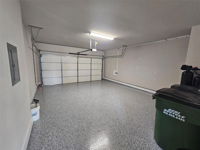 Building Photo - 208 Mirabeau Way