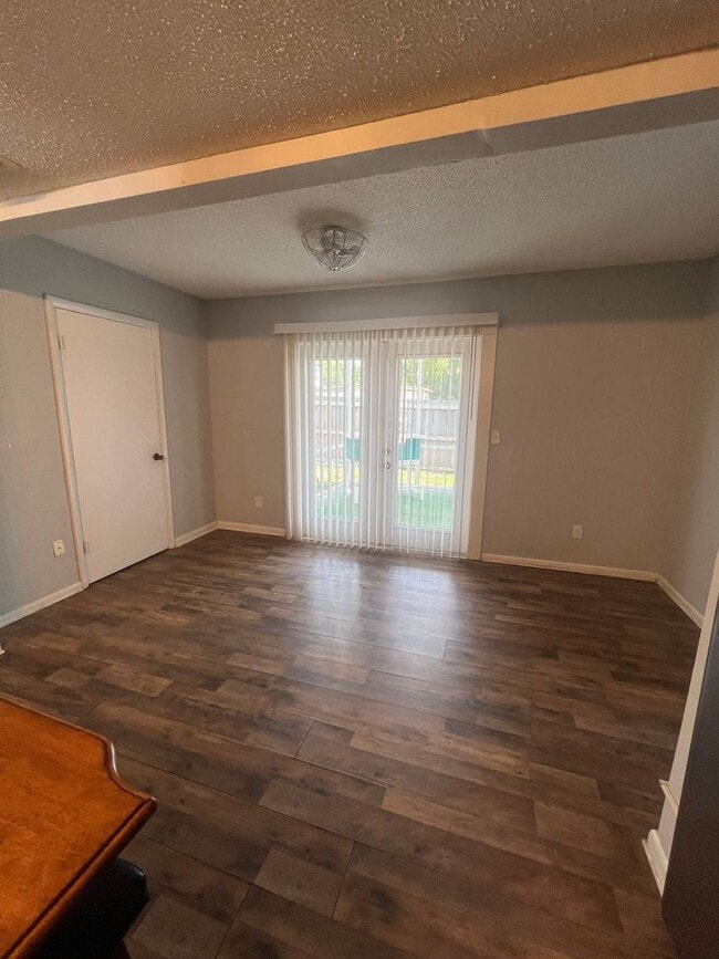Building Photo - Updated Sanford Condo with Private Patio & Community Pool Near Downtown!