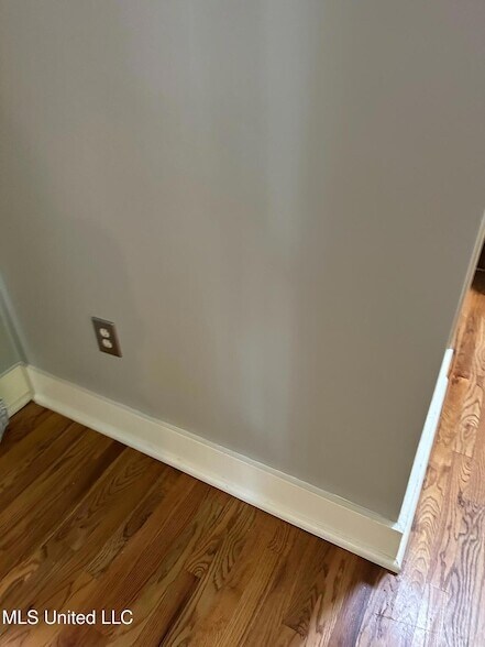 Building Photo - 3564 Cowan Pl