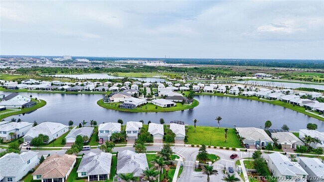 Building Photo - 10214 SW Captiva Dr