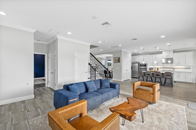 Building Photo - 5954 Anise Dr