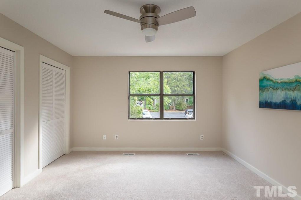 Building Photo - 217 Cedarwood Ln