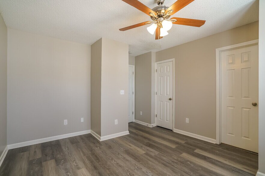 Building Photo - 4408 Windsock Ln