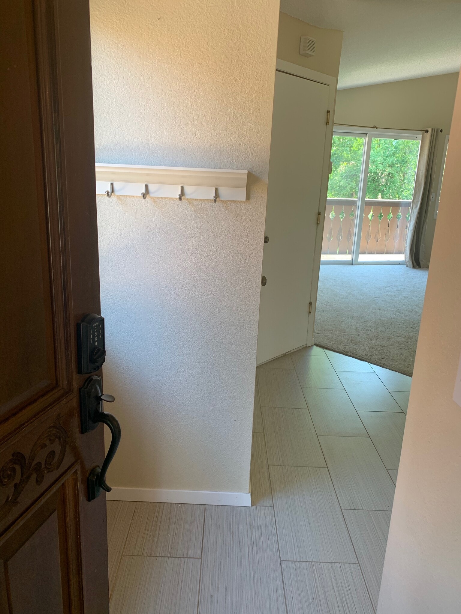 Entry - 4806 Mills Dr