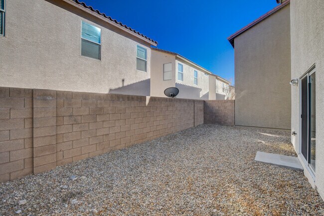 Building Photo - 4256 Lady Burton St