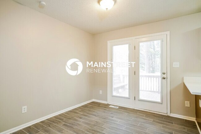 Building Photo - 3 Bedroom Pet-Friendly Home in Raleigh, NC with Main Street Renewal