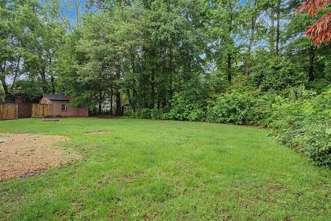 Building Photo - 2985 Fredrick Dr