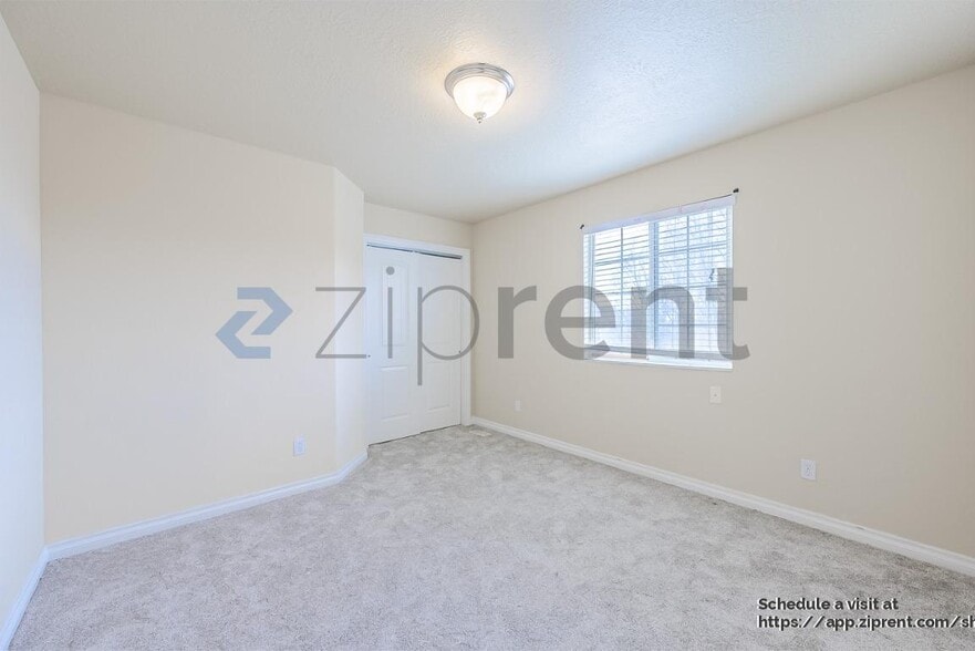 Building Photo - 10326 Avondale Dr