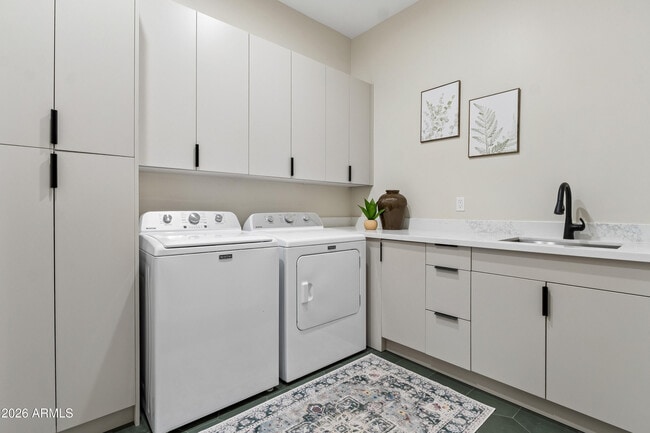 Building Photo - 3125 N 86th Pl