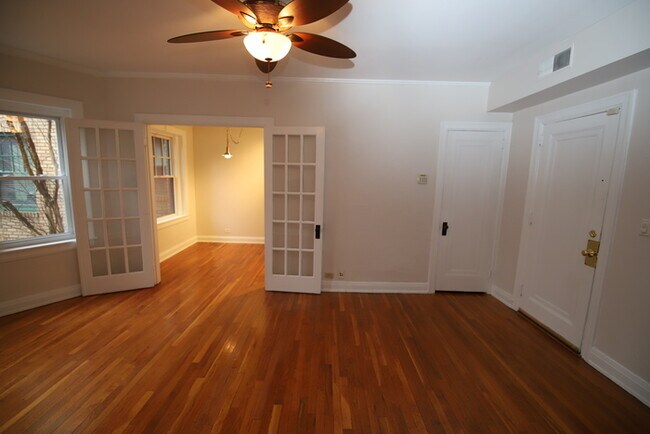 Building Photo - One Bedroom Condo on Eastern Parkway
