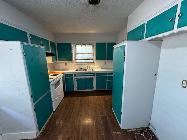 Building Photo - 3 bed 1.5 baths in Bethany!