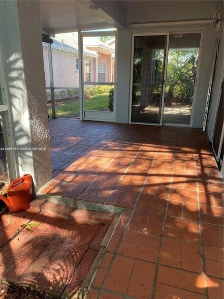 Building Photo - 540 SE 21st Ln