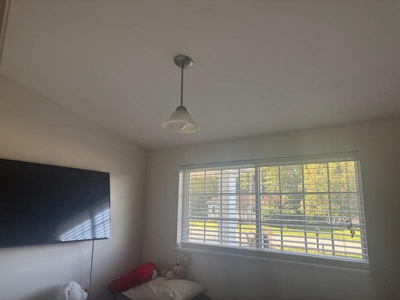 Building Photo - 201 Fenestra Ln