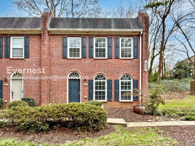 Building Photo - 8002 St Charles Square