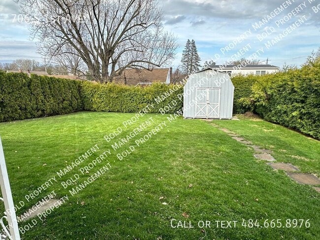 Building Photo - 706 S 1st Ave