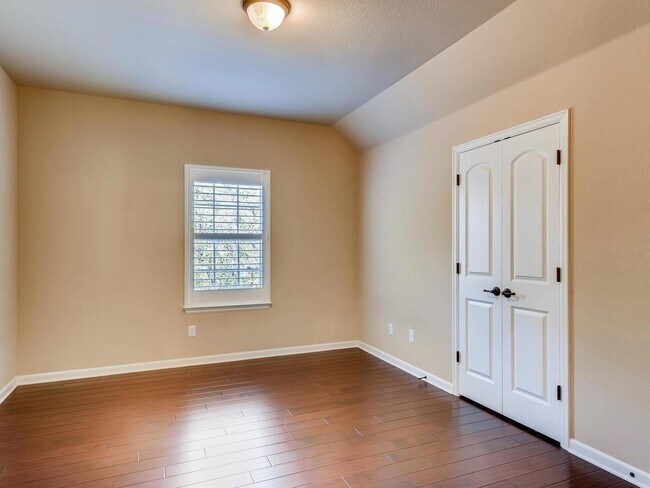 Building Photo - 215 Reveille Rd